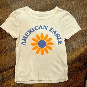 Short Sleeve American Eagle Tee. Size Smalll